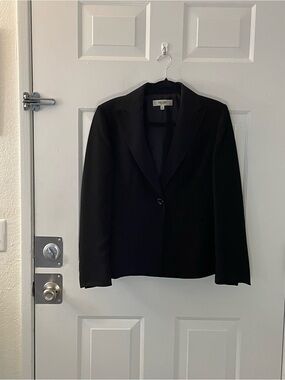 Jones Studio Black Single-Button Blazer